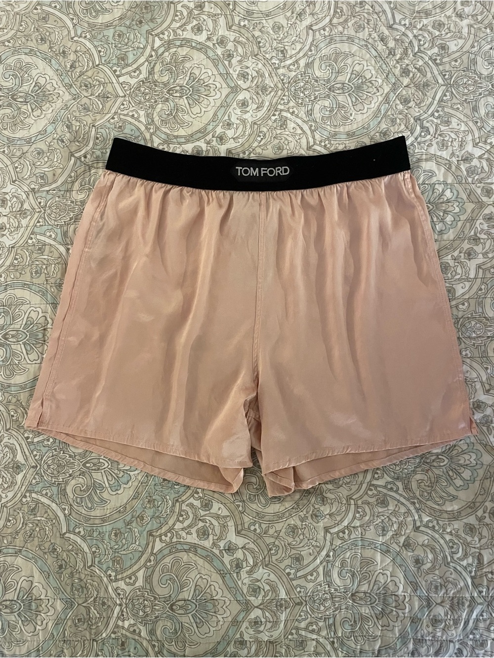 TOM FORD Blush Pink Silk Lounge Shorts with Black Velvet Logo Waistband - Small
